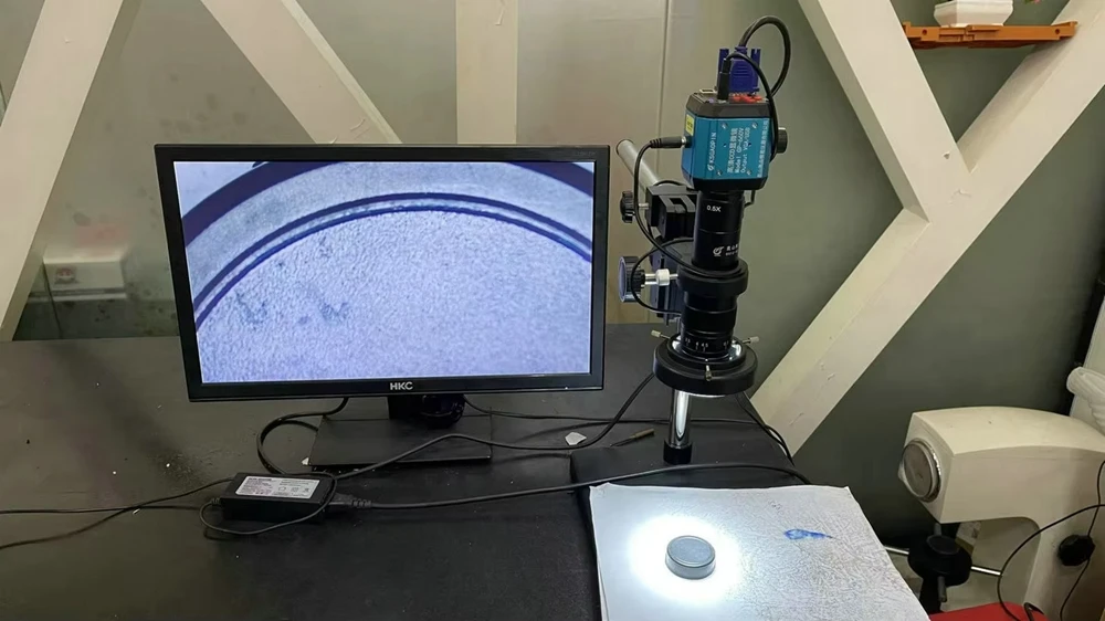 HD Digital Video Microscope (Electronic Magnifier) (2)